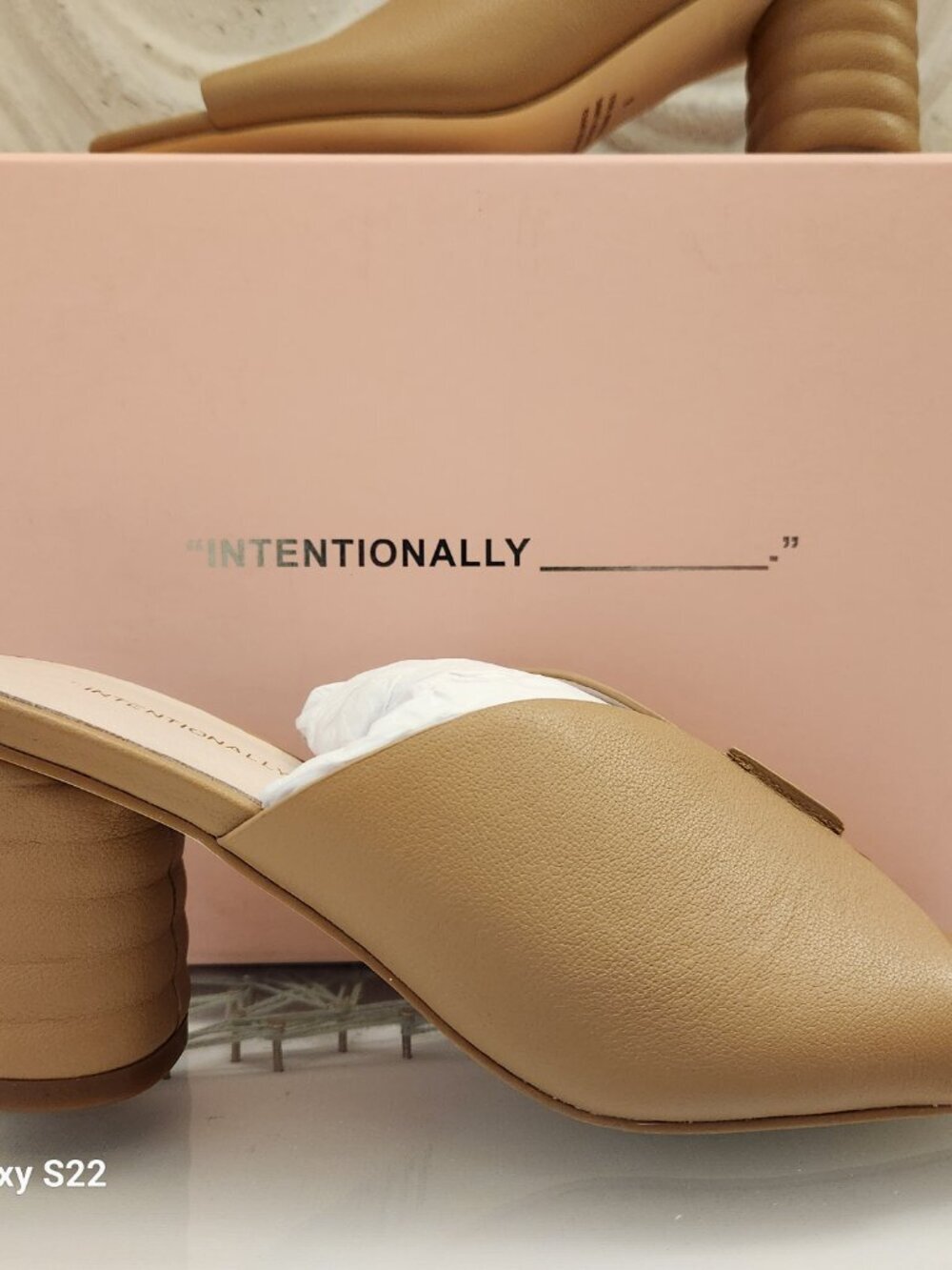 Intentionally Blank Leather "Kamika" Heeled Sandals. NIB. Size 6